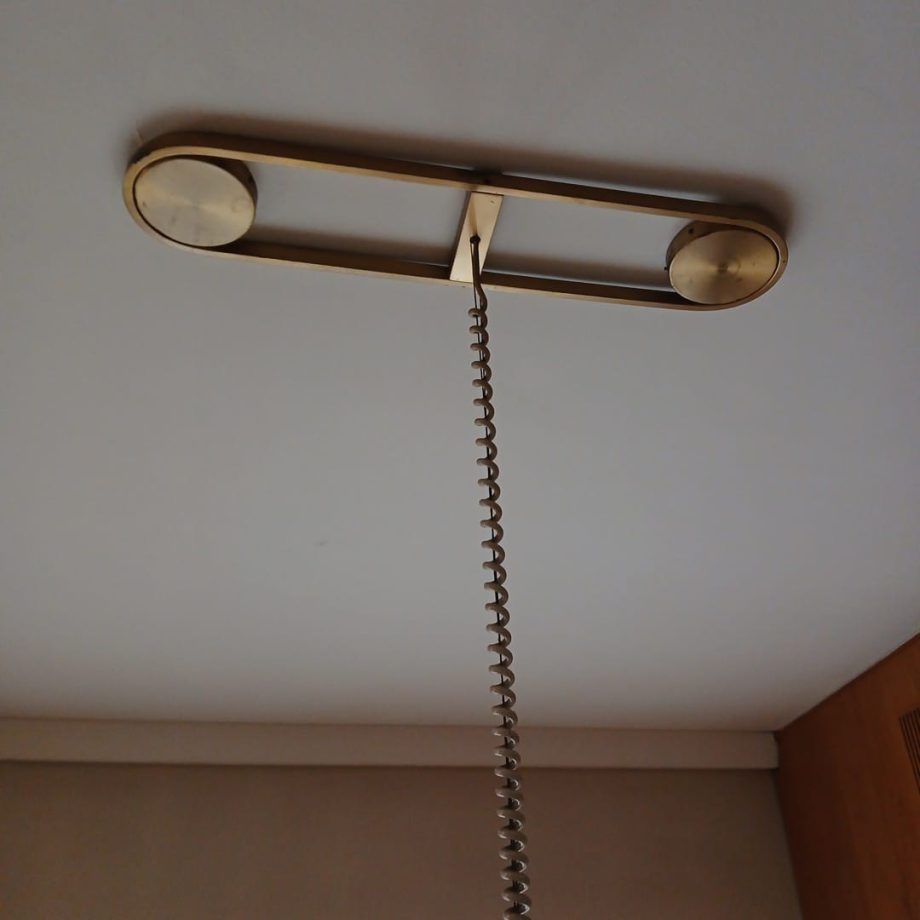 Artefacto lumínico colgante de diseño