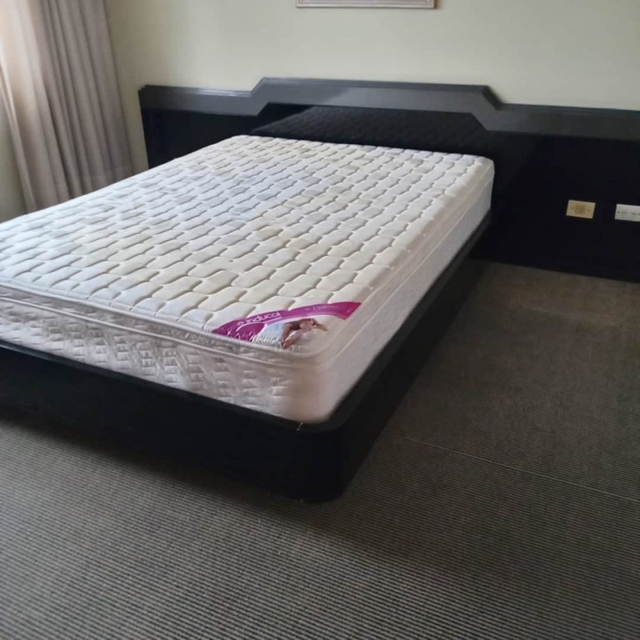 Cama con colchón