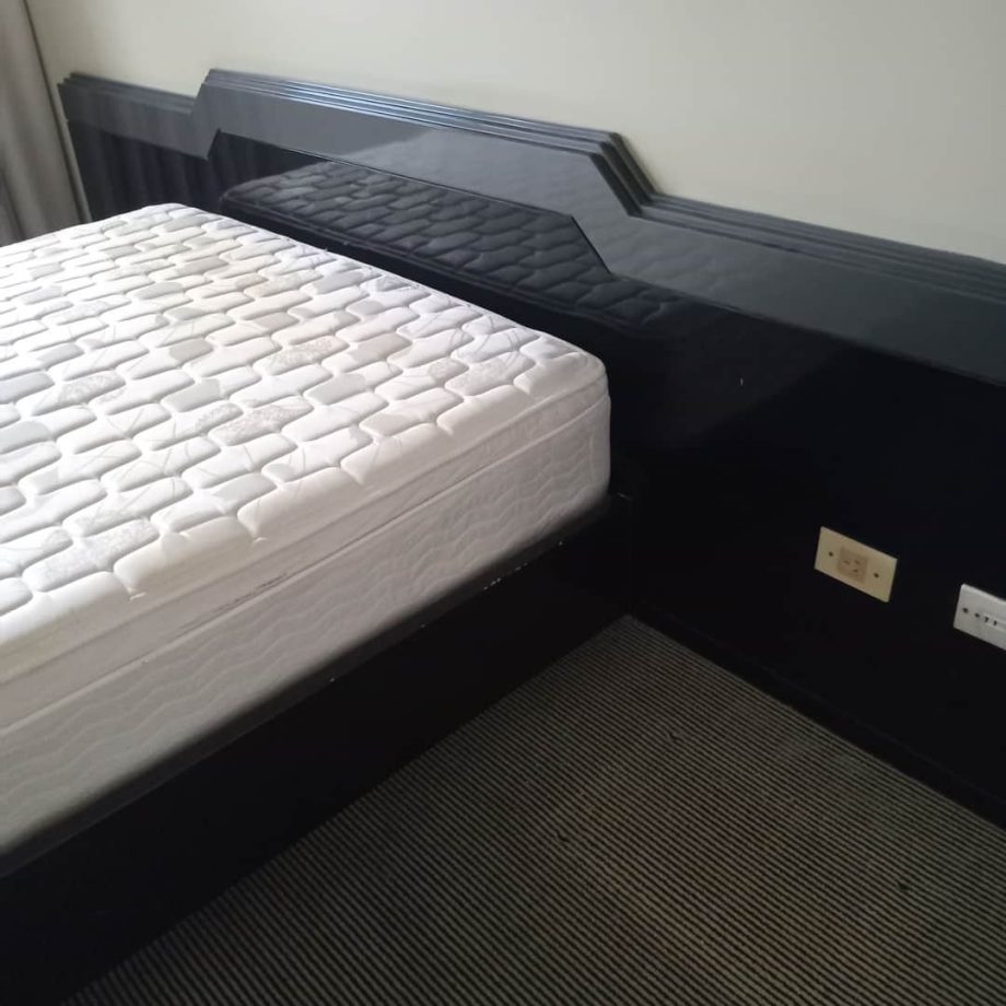 Cama con colchón