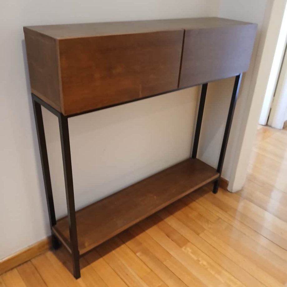 Consola en hierro y madera
