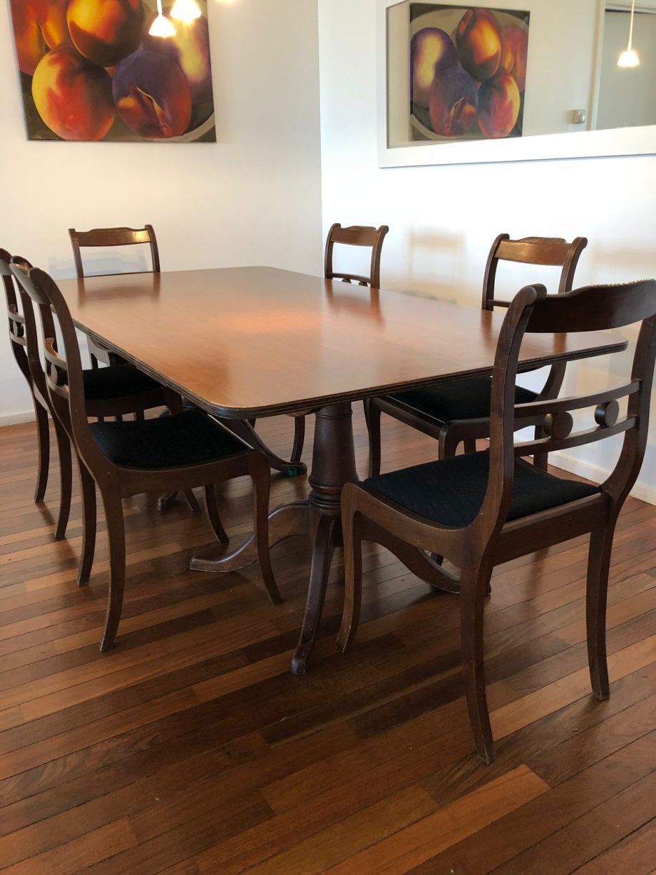 Juego de comedor estilo inglés