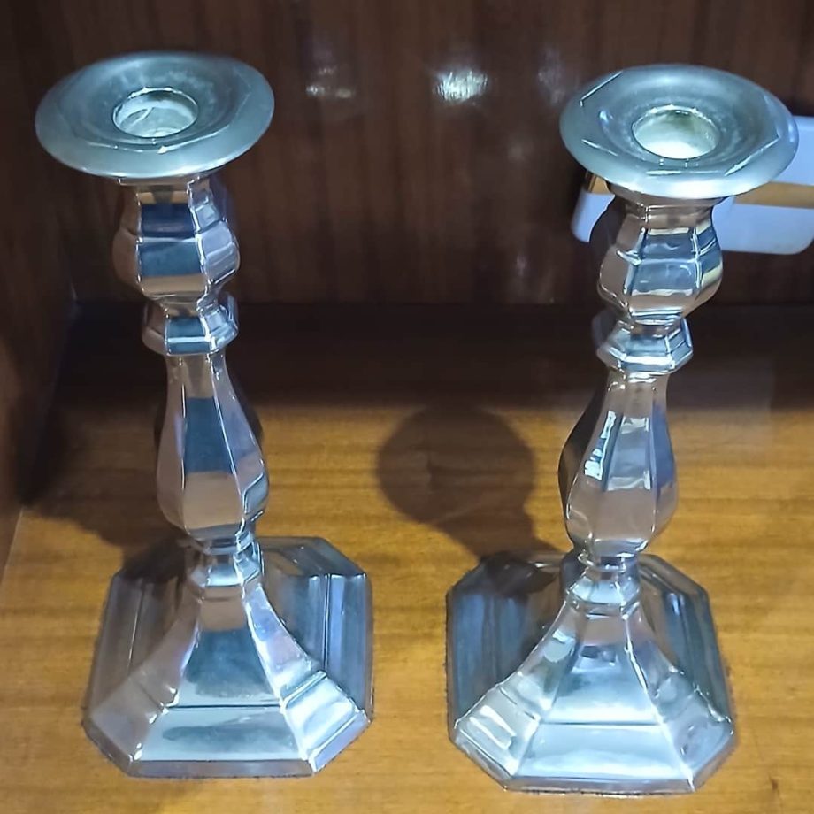 Candeleros en metal plateado