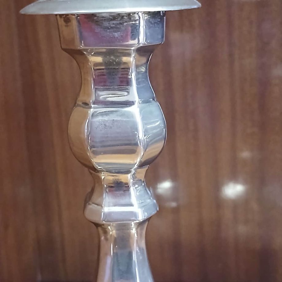 Candeleros en metal plateado