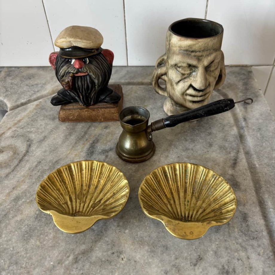 Adornos