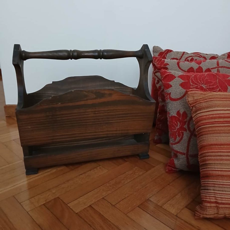 Almohadones y revistero
