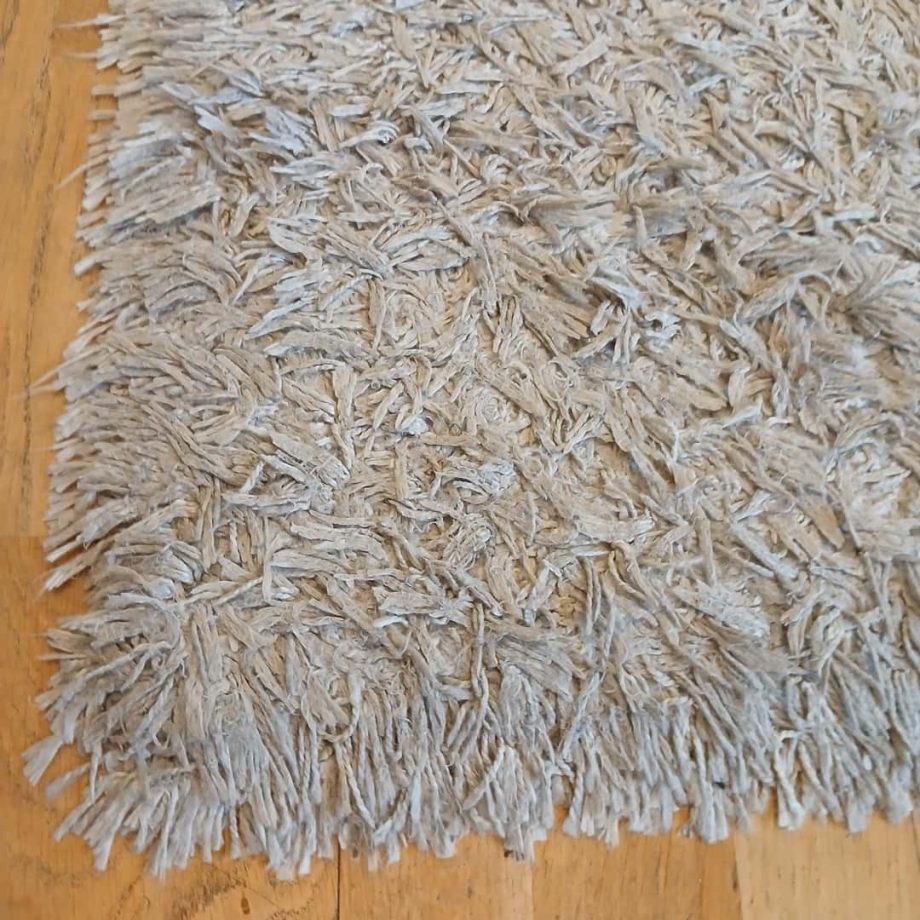 Alfombra peluda