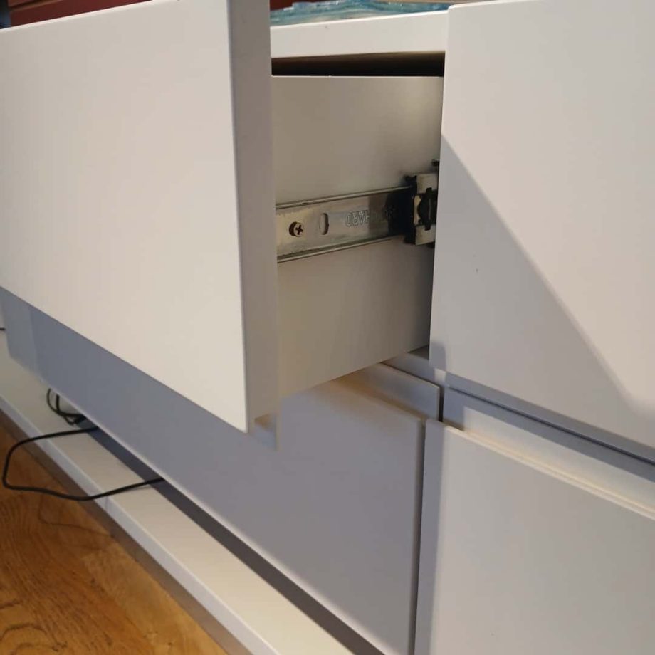 Mueble auxiliar de diseño para audio y TV