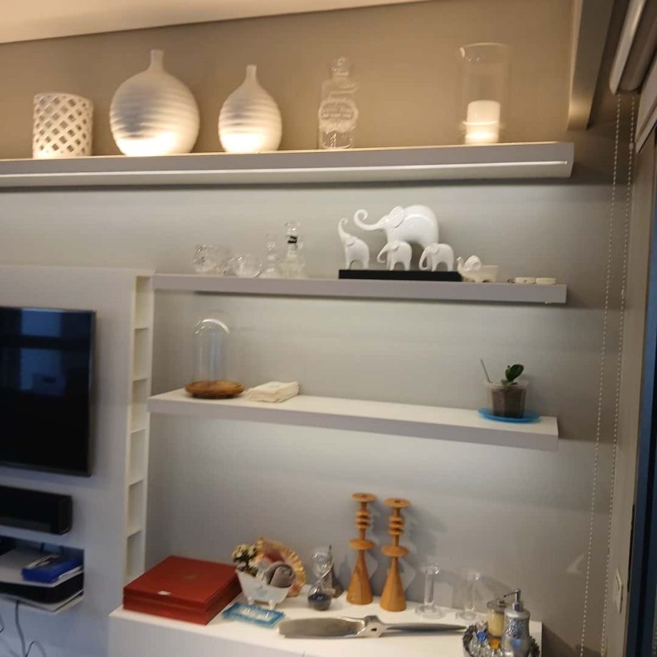 Mueble auxiliar de diseño para audio y TV