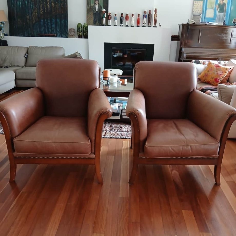 Par de sillones en cuero