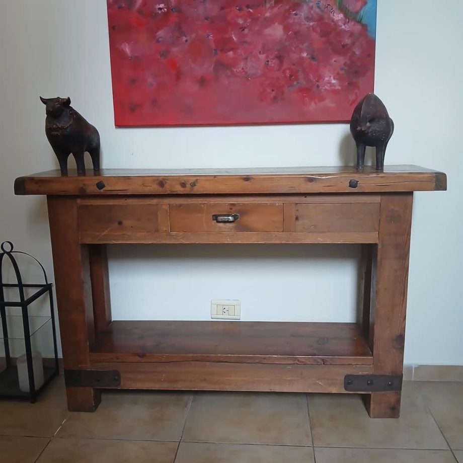 Consola en madera