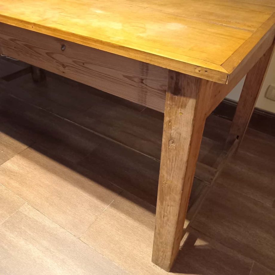 Mesa estilo rústico