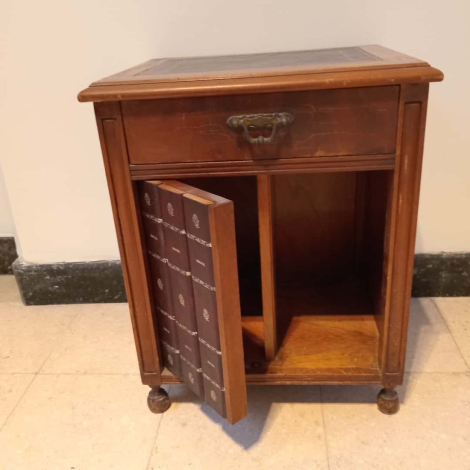 Mesa de teléfono