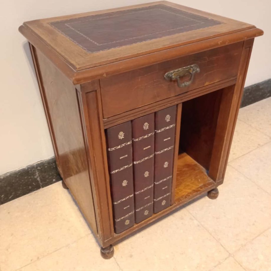 Mesa de teléfono