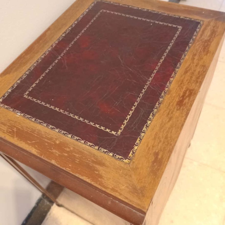 Mesa de teléfono