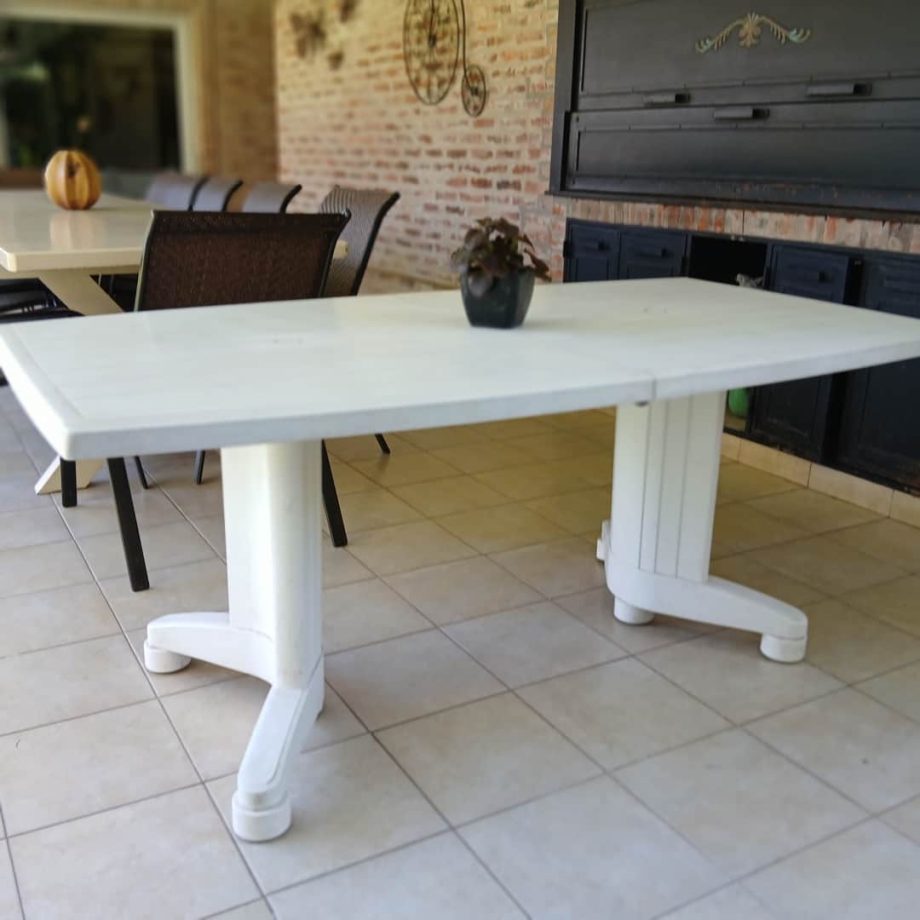 Mesa + sillas