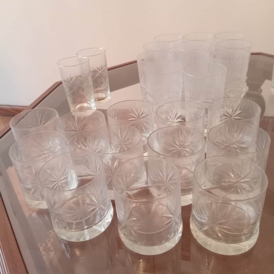 Lote de vasos tallados