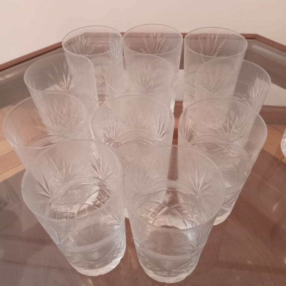 Lote de vasos tallados