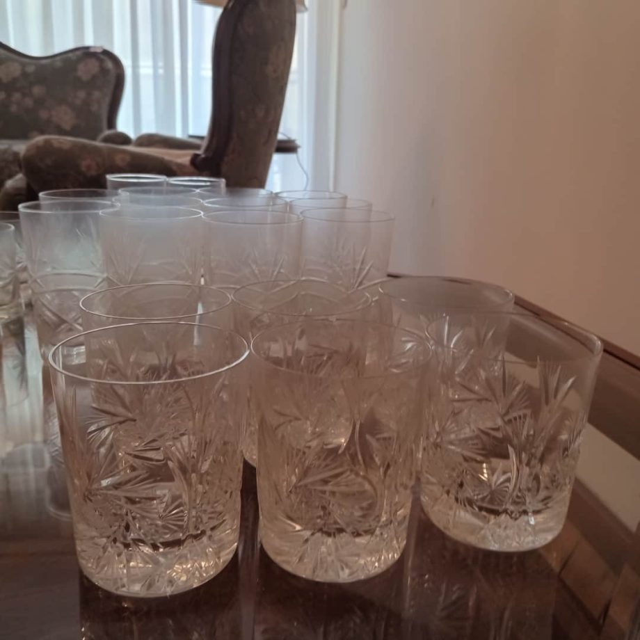 Lote de vasos tallados
