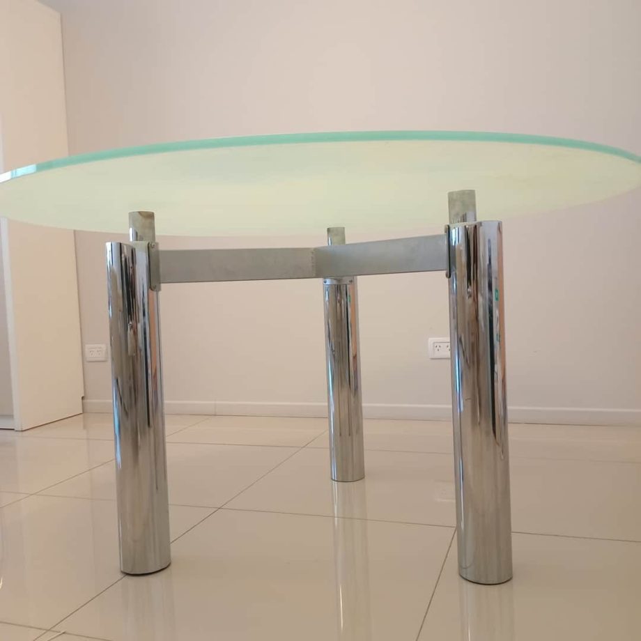 Mesa tapa vidrio esmerilado