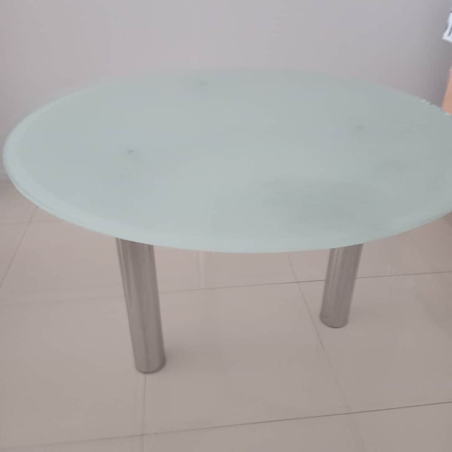 Mesa tapa vidrio esmerilado