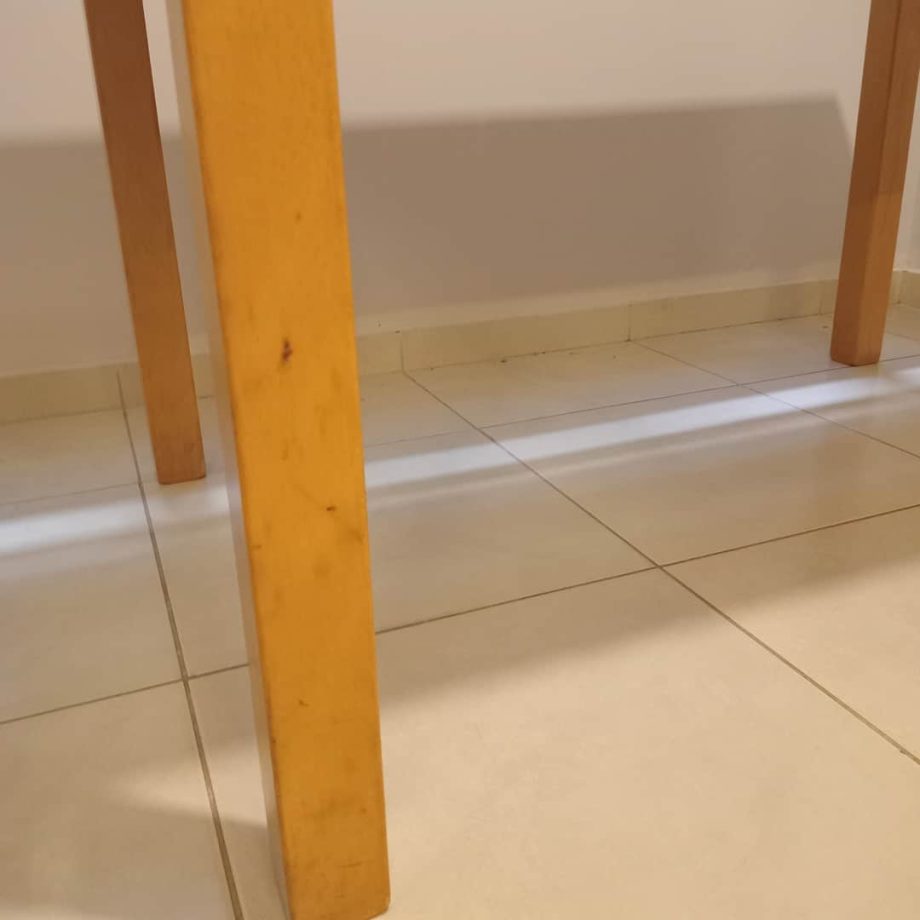 Mesa con 4 sillas