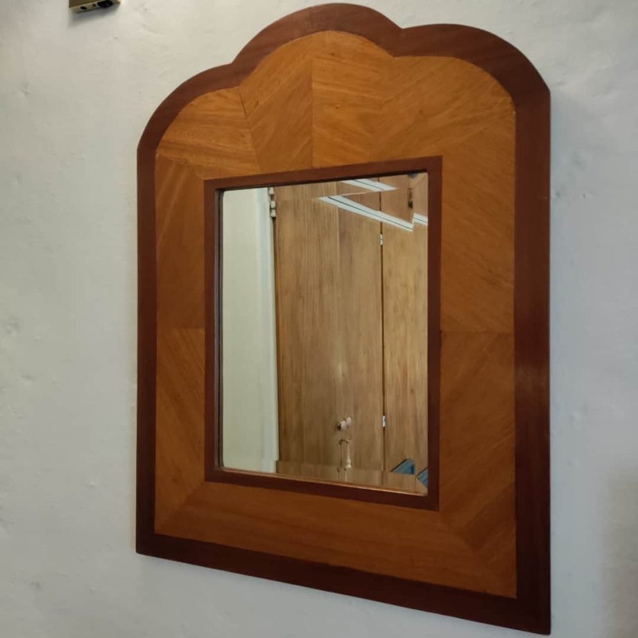 Espejo con marco en madera