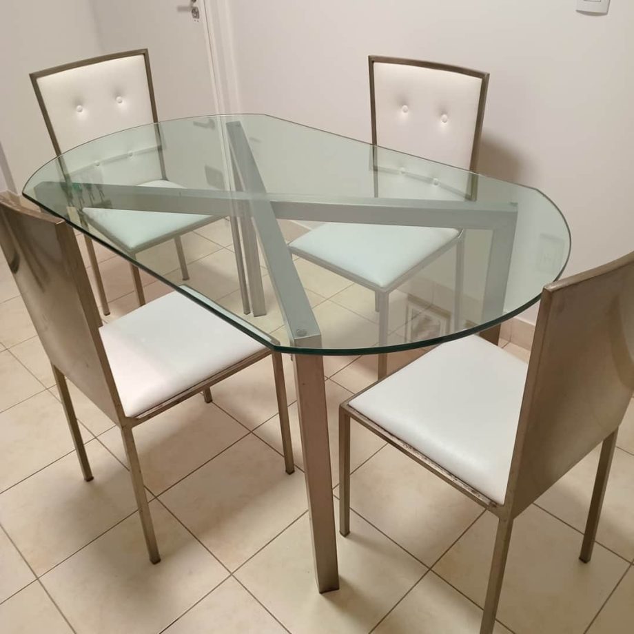 Mesa + sillas