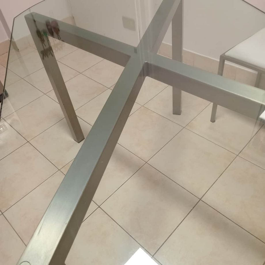 Mesa + sillas
