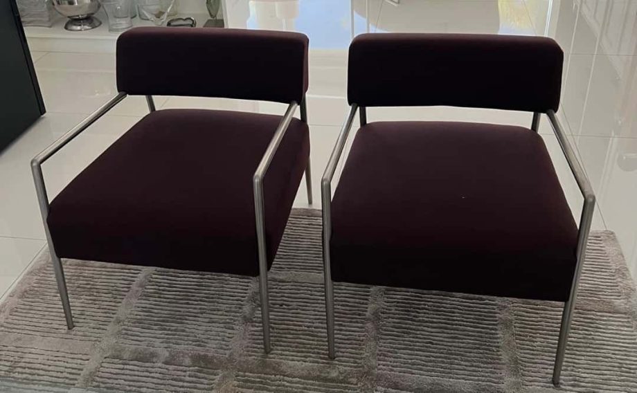 Par de sillones color chocolate