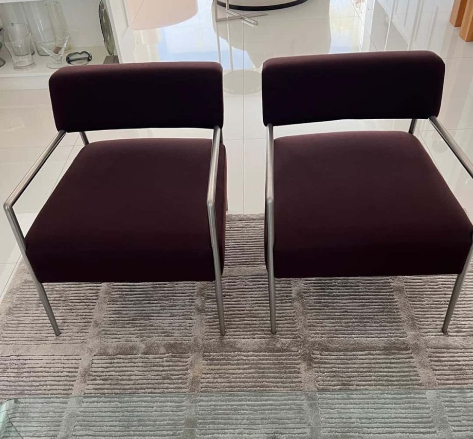 Par de sillones color chocolate