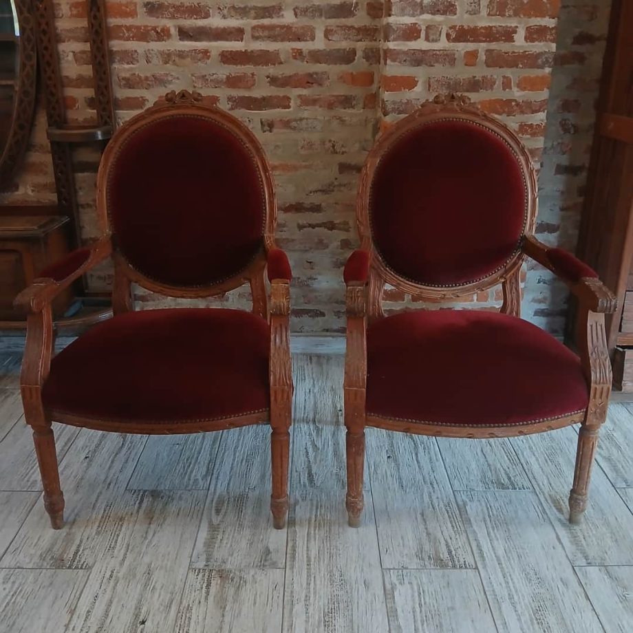 Par de sillones estilo francés