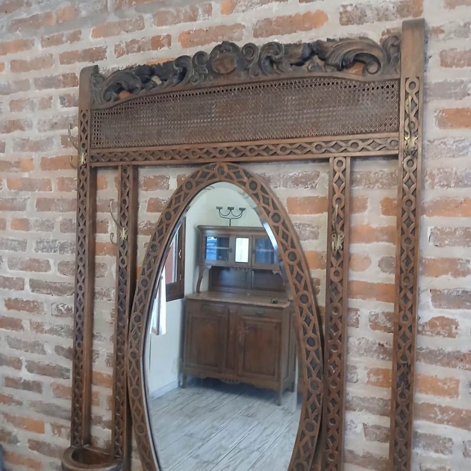 Perchero con espejo