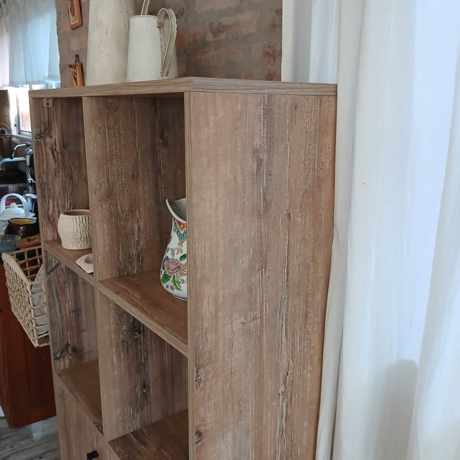 Mueble de diseño rústico
