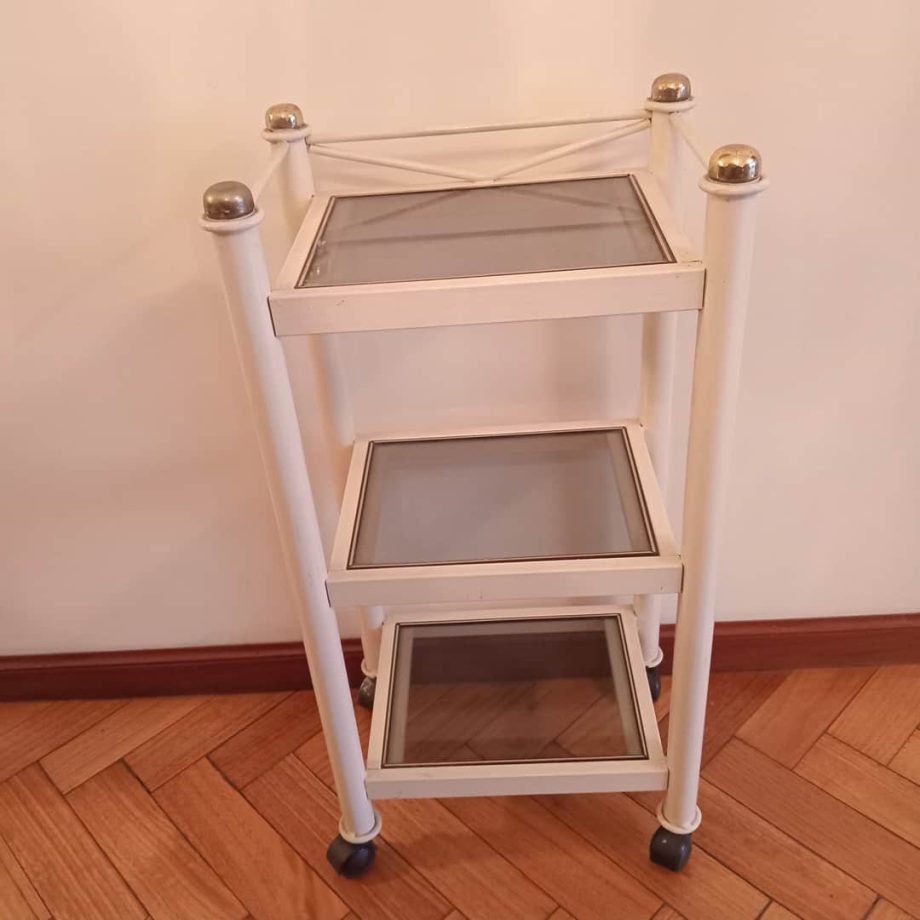 Pequeña mesa auxiliar