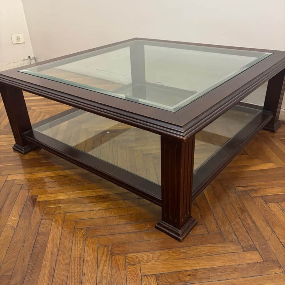 Mesa frente sofá