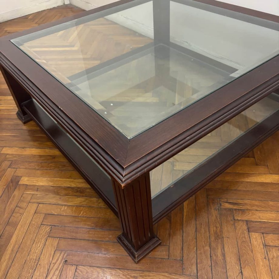 Mesa frente sofá