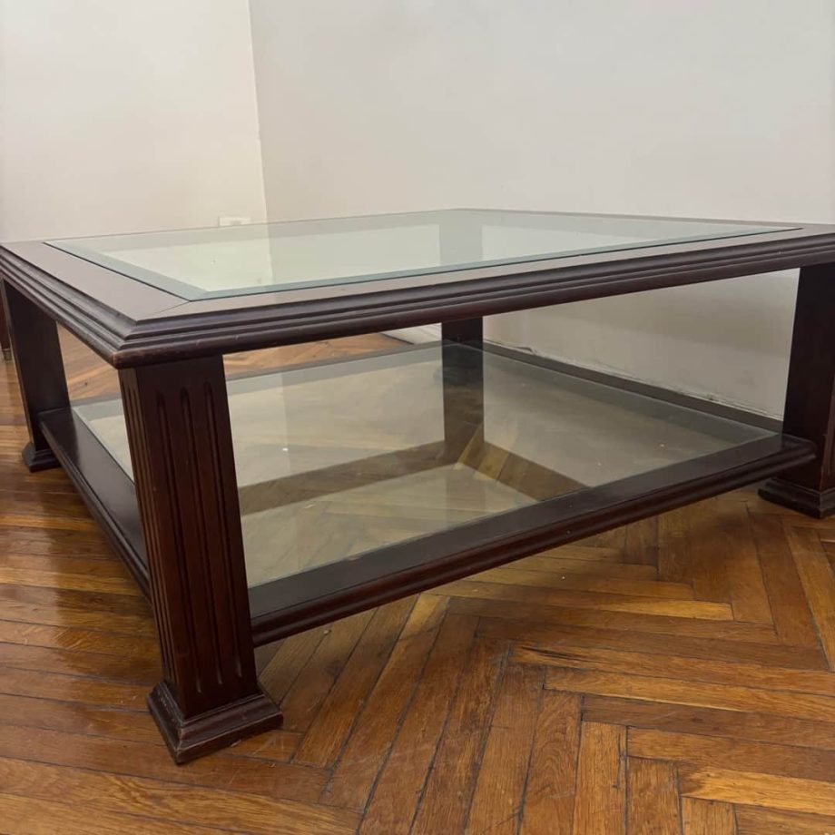 Mesa frente sofá