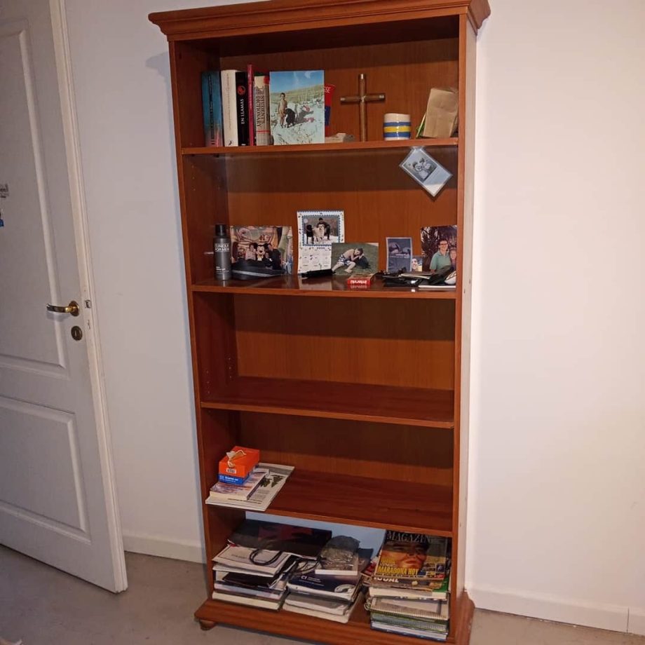 Biblioteca 9 estantes