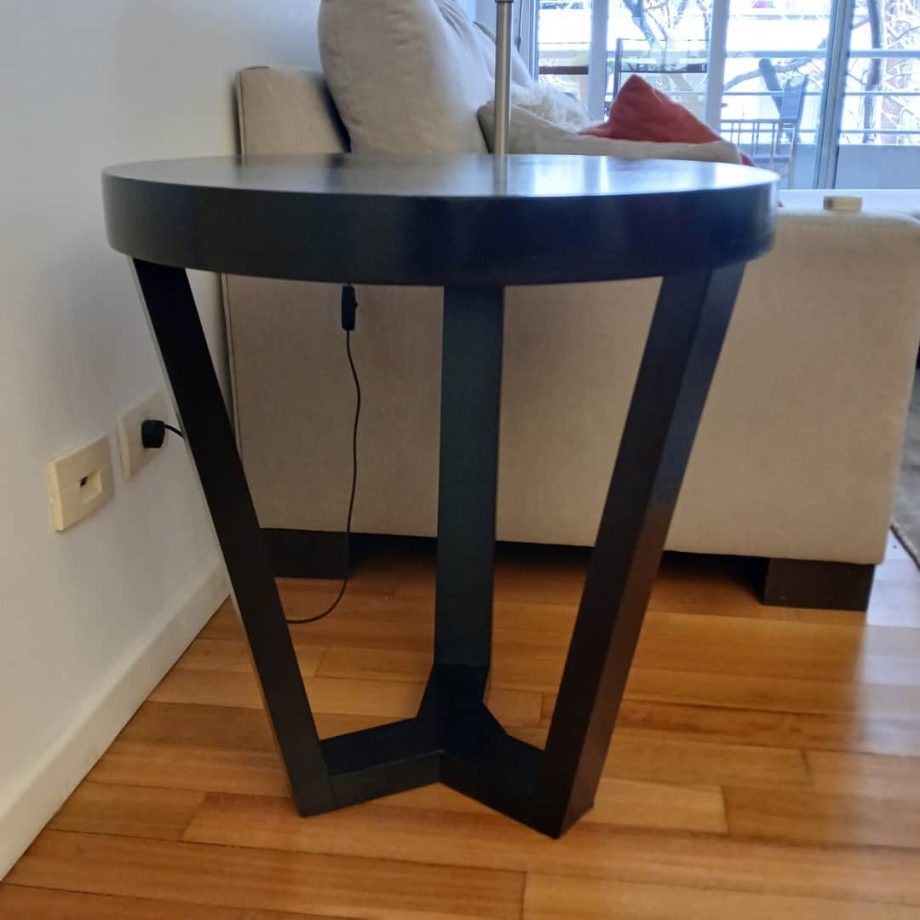 Mesa costado sofá de diseño
