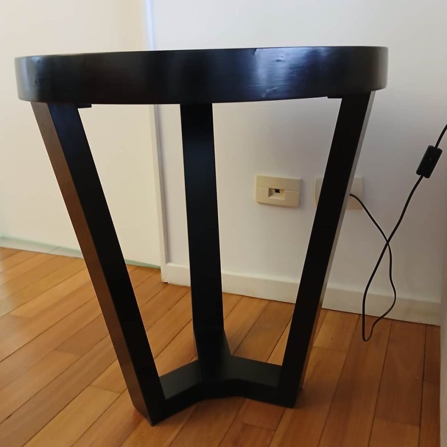 Mesa costado sofá de diseño
