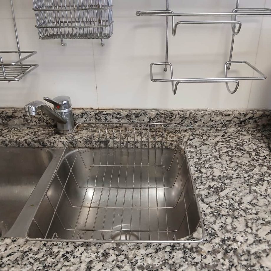Organizador y cesto de basura