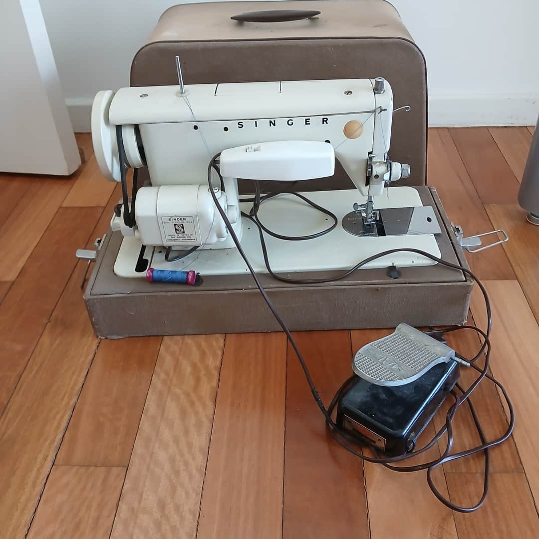 Máquina de coser Singer