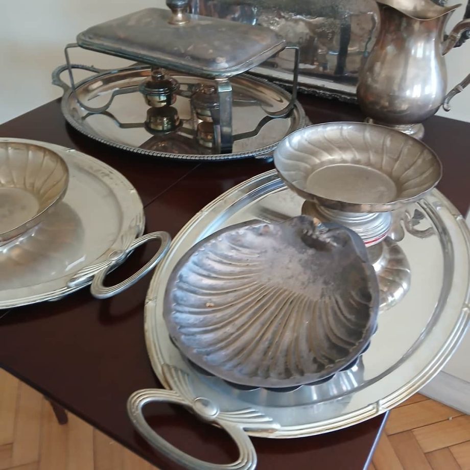 Metal plateado