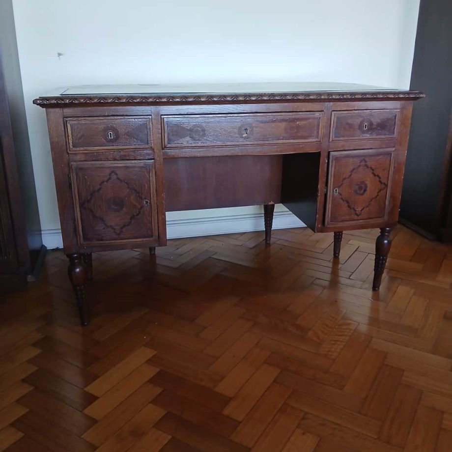 Escritorio y silla
