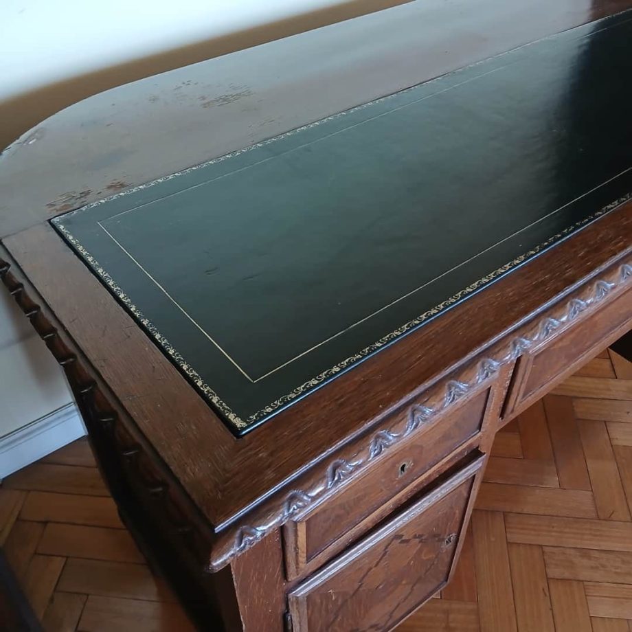 Escritorio y silla