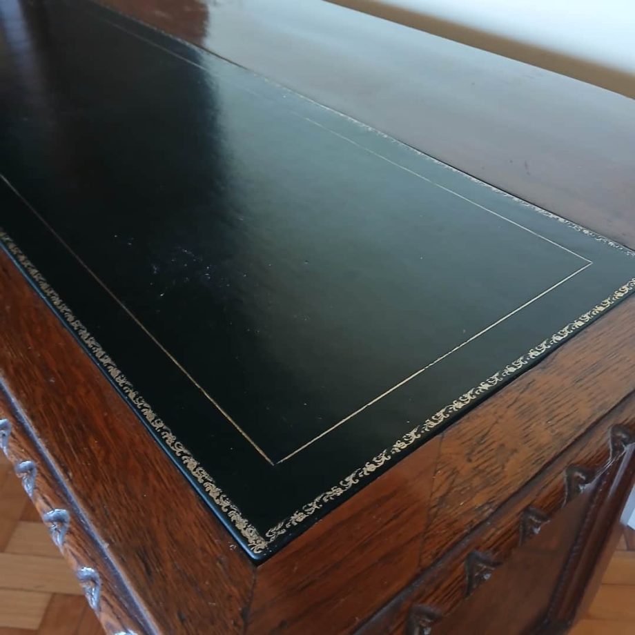 Escritorio y silla