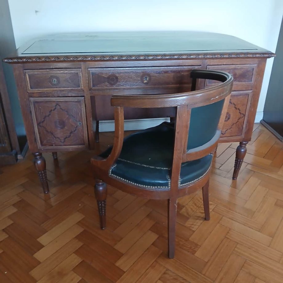 Escritorio y silla