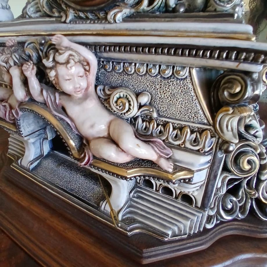 Graniture "Mujer a  caballo alado"