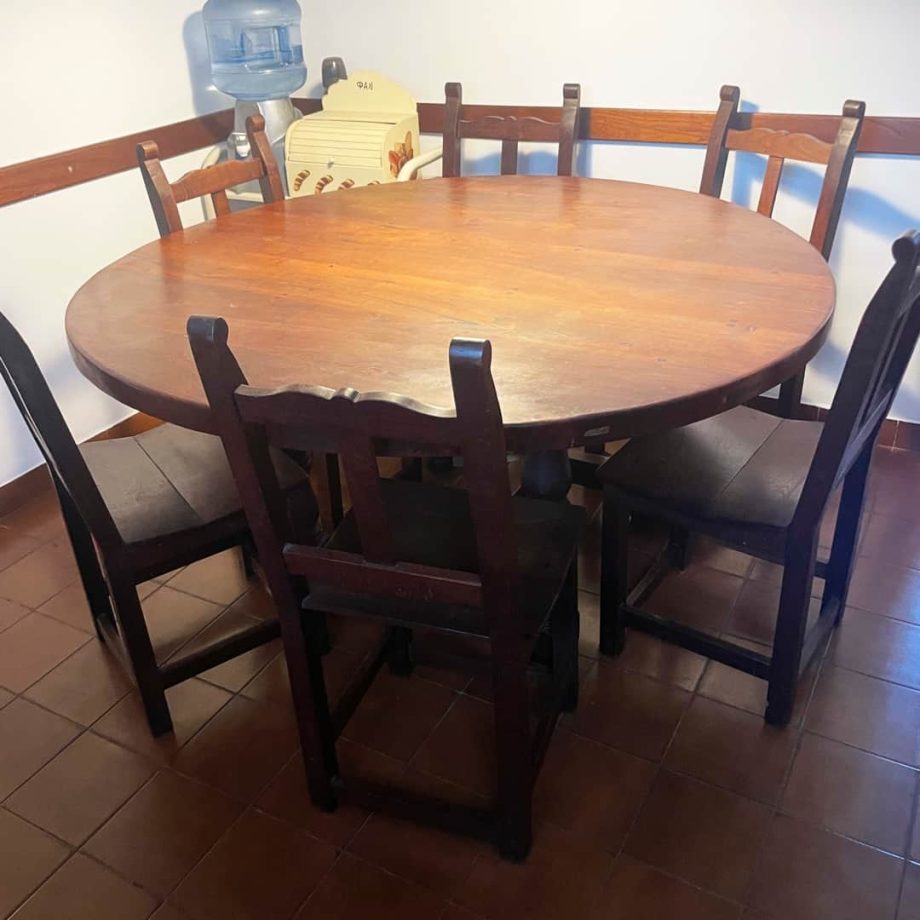 Juego de comedor en algarrobo