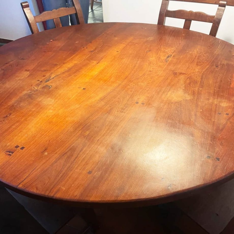 Juego de comedor en algarrobo